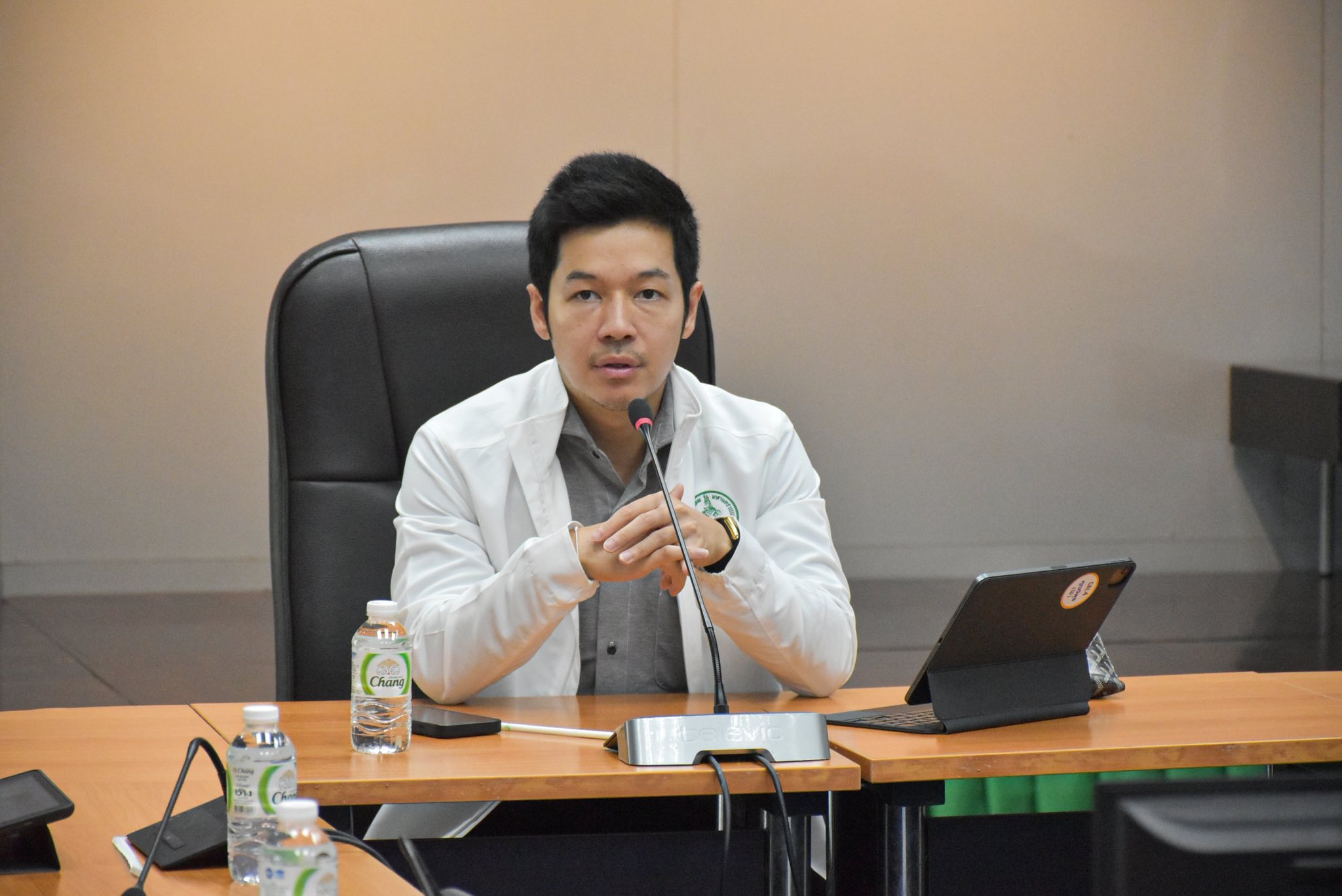 สีลมต้นแบบ กทม. แก้ปัญหาฝ่าฝืนกลับรถเกาะกลาง