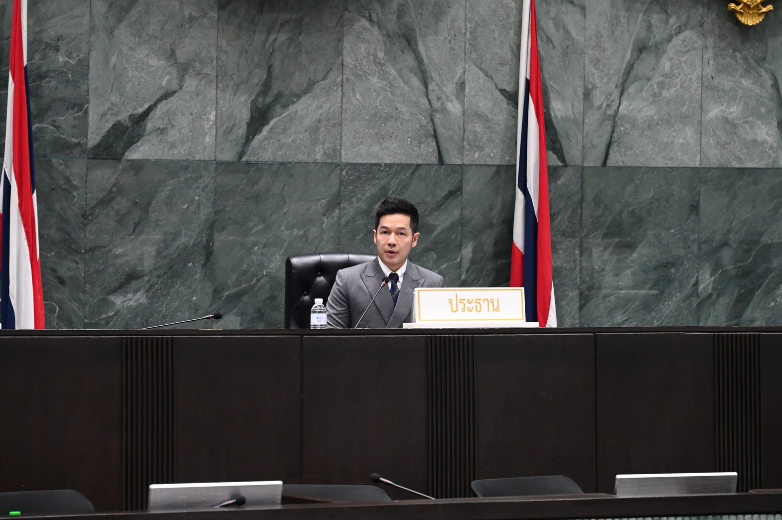 ข้าราชการรุ่นใหม่ อีกหนึ่งขุมกำลังสำคัญของกรุงเทพมหานคร